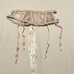 Victoria Secret Floral Lace Garter Belt Size M/L